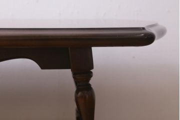 中古　飛騨産業　キツツキマーク　穂高シリーズ　クラシカルなデザインが素敵なセンターテーブル(ローテーブル、リビングテーブル)(R-039507)