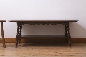 中古　飛騨産業　キツツキマーク　穂高シリーズ　クラシカルなデザインが素敵なセンターテーブル(ローテーブル、リビングテーブル)(R-039507)