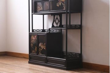 アンティーク家具　和製アンティーク　在銘　静竹斎　唐木　花鳥図柄　螺鈿と蒔絵の装飾が上品な茶棚(飾り棚、収納棚)(R-039508)