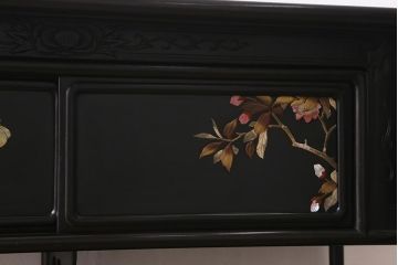 アンティーク家具　和製アンティーク　在銘　静竹斎　唐木　花鳥図柄　螺鈿と蒔絵の装飾が上品な茶棚(飾り棚、収納棚)(R-039508)