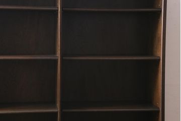 ヴィンテージ家具　神戸家具　永田良介商店　落ち着いた色味が素敵な気品漂う本棚(収納棚、飾り棚、カップボード、ビンテージ)(R-039509)