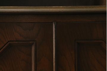 ヴィンテージ家具　神戸家具　永田良介商店　落ち着いた色味が素敵な気品漂う本棚(収納棚、飾り棚、カップボード、ビンテージ)(R-039509)