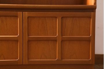 ヴィンテージ家具　北欧ビンテージ　nathan社(ネイサン)　チーク材　ウォールユニット(キャビネット、食器棚)(R-039510)