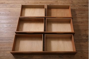 ヴィンテージ家具　イギリス　Austinsuite(オースティンスイート)　温かみのあるチーク材が魅力のチェスト(引き出し、ビンテージ)(R-039512)