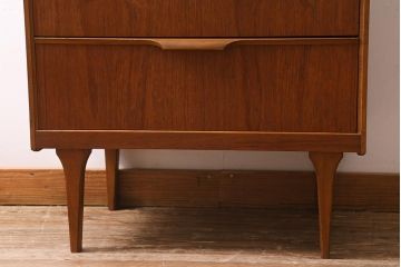 ヴィンテージ家具　イギリス　Austinsuite(オースティンスイート)　温かみのあるチーク材が魅力のチェスト(引き出し、ビンテージ)(R-039512)