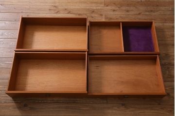 ヴィンテージ家具　G-PLAN(ジープラン)　FORM FIVE　チーク材製　スタイリッシュな佇まいのウォールユニット(キャビネット、収納棚、戸棚、飾り棚、ビンテージ)(R-039524)