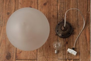 アンティーク照明　和製アンティーク　昭和初期　オパールガラスがぼんやりと光を通すペンダントライト(天井照明、吊り下げ照明)(R-039528)