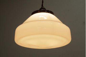 ビンテージ照明　和製ビンテージ　昭和中期　乳白色のお洒落なガラスシェード照明(天井照明、吊り下げ照明、電笠)(R-039530)