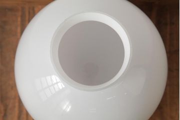 アンティーク照明　和製アンティーク　乳白色ガラス　レトロな雰囲気漂う天井照明(電笠)(R-039531)