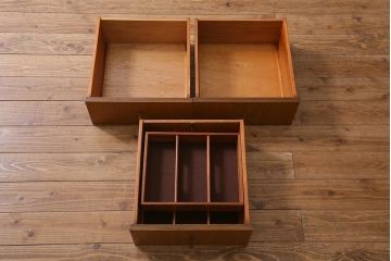 ヴィンテージ家具　北欧ビンテージ　Vanson　温かみのある雰囲気が魅力のサイドボード(サイドキャビネット、収納棚)(R-039533)