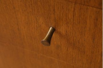 ヴィンテージ家具　北欧ビンテージ　Vanson　温かみのある雰囲気が魅力のサイドボード(サイドキャビネット、収納棚)(R-039533)