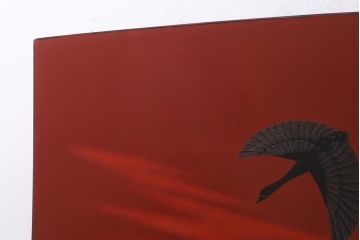中古　漆塗り　象谷塗・蒟醤(キンマ)塗　鶴身広堂作　夕焼紅葉図　朱と黒のコントラストが印象的なつい立て(衝立、パーテーション)(R-039535)