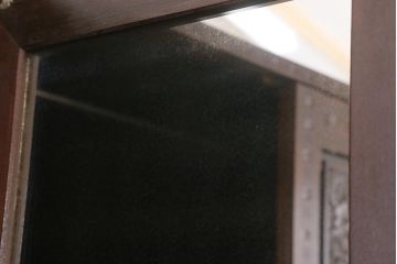 ビンテージ家具 中古　伝統工芸　軽井沢彫り　桜モチーフの意匠が魅力的なワードローブ(洋服タンス、チェスト)(R-039543)