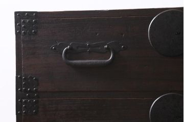 アンティーク家具　和製アンティーク　明治大正期　前面桐材　渋さ漂う重ね箪笥(衣装タンス、引き出し、桐箪笥、桐たんす)(R-039544)