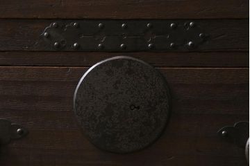 アンティーク家具　和製アンティーク　明治大正期　前面桐材　渋さ漂う重ね箪笥(衣装タンス、引き出し、桐箪笥、桐たんす)(R-039544)