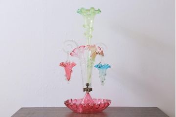 フランスアンティーク　ビクトリア朝　glass Epergne　ワセリンガラス　華やかなガラス製のセンターピース(テーブルウェア、オブジェ)(R-039549)