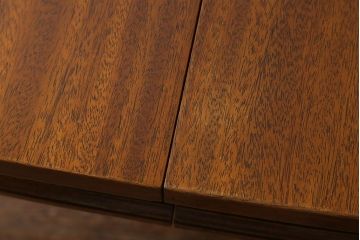 ヴィンテージ家具　DREXEL HERITAGE(ドレクセルヘリテイジ)　Triune(トライユン)　品のある佇まいがすてきなダイニングテーブル(エクステンションテーブル、ビンテージ)(R-039554)