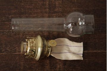 ビンテージ雑貨　アメリカビンテージ　未使用品　デッドストック　青色のアルミシェードがかわいらしいオイルランプ(吊り下げランプ)(R-039558)
