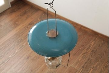 ビンテージ雑貨　アメリカビンテージ　未使用品　デッドストック　青色のアルミシェードがかわいらしいオイルランプ(吊り下げランプ)(R-039559)