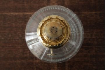 ヴィンテージ雑貨　アメリカビンテージ　未使用品　デッドストック 青色のアルミシェードがかわいらしいオイルランプ(吊り下げランプ)(R-039561)
