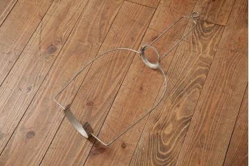 ヴィンテージ雑貨　アメリカビンテージ　未使用品　デッドストック 青色のアルミシェードがかわいらしいオイルランプ(吊り下げランプ)(R-039561)