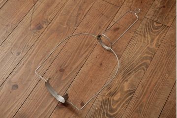 ヴィンテージ雑貨　アメリカビンテージ　未使用品　デッドストック　青色のアルミシェードがかわいらしいオイルランプ(吊り下げランプ)(R-039562)