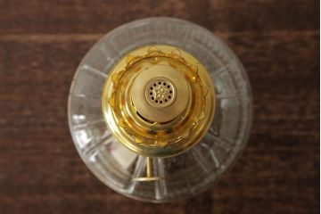 ヴィンテージ雑貨　アメリカビンテージ　未使用品　デッドストック　青色のアルミシェードがかわいらしいオイルランプ(吊り下げランプ)(R-039563)