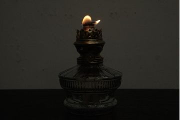 ヴィンテージ雑貨　アメリカビンテージ　未使用品　デッドストック　青色のアルミシェードがかわいらしいオイルランプ(吊り下げランプ)(R-039563)