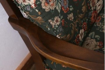 中古　飛騨産業　キツツキ　穂高シリーズ　絵画のようなファブリックが素敵な1人掛けソファ(アームチェア)(R-039565)