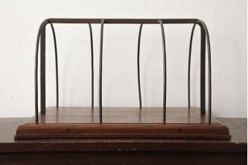 アンティーク雑貨　和製アンティーク　ケヤキ材　両面使いができる珍しいデザインの本立て(ブックエンド)(R-039568)