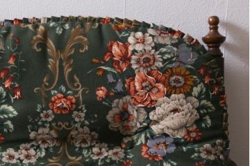 中古　飛騨産業　キツツキ　穂高シリーズ　絵画のようなファブリックが素敵な3人掛けソファ(アームソファ)(R-039570)