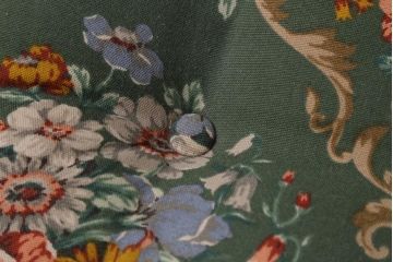 中古　飛騨産業　キツツキ　穂高シリーズ　絵画のようなファブリックが素敵な3人掛けソファ(アームソファ)(R-039570)