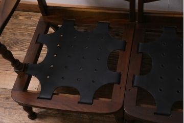 中古　飛騨産業　キツツキ　穂高シリーズ　絵画のようなファブリックが素敵な3人掛けソファ(アームソファ)(R-039570)