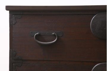 アンティーク家具　和製アンティーク　明治大正期　鉄脚付リメイク　すっきりとした佇まいが魅力の箪笥リビングボード(ローボード、チェスト、引き出し)(R-039572)