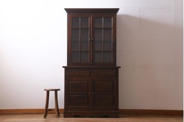 中古　松本民芸家具　シックな雰囲気がおしゃれなA型食器棚(カップボード、キャビネット、収納棚、戸棚)(定価50万円)(R-039583)