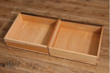 中古　松本民芸家具　シックな雰囲気がおしゃれなA型食器棚(カップボード、キャビネット、収納棚、戸棚)(定価50万円)(R-039583)