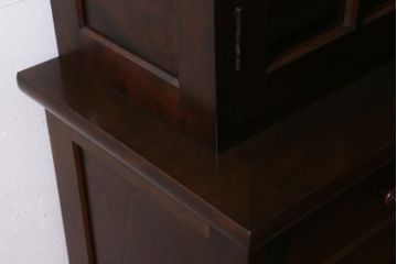 中古　松本民芸家具　シックな雰囲気がおしゃれなA型食器棚(カップボード、キャビネット、収納棚、戸棚)(定価50万円)(R-039583)