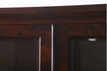 中古　北海道民芸家具　シックな雰囲気が魅力的な上質なつくりの食器棚(カップボード、収納棚、キャビネット)(R-039584)