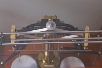 アンティーク雑貨　島津製作所　上皿天秤　ガラスケース　はかり　化学天秤(R-039585)