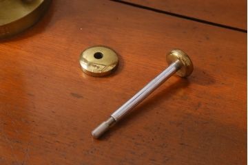 アンティーク雑貨　島津製作所　上皿天秤　ガラスケース　はかり　化学天秤(R-039585)