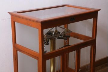 アンティーク雑貨　島津製作所　上皿天秤　ガラスケース　はかり　化学天秤(R-039585)