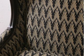 中古　アメリカ製　センチュリー社(CENTURY)　イギリスアンティーク調の1人掛けソファ(1Pソファ、一人掛け)(定価約85万円)(R-039588)