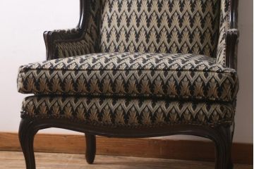 中古　アメリカ製　センチュリー社(CENTURY)　イギリスアンティーク調の1人掛けソファ(1Pソファ、一人掛け)(定価約85万円)(R-039588)