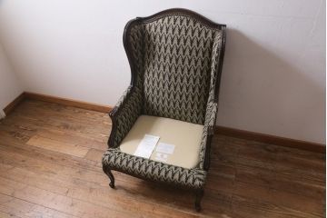 中古　アメリカ製　センチュリー社(CENTURY)　イギリスアンティーク調の1人掛けソファ(1Pソファ、一人掛け)(定価約85万円)(R-039588)