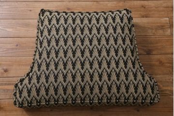 中古　アメリカ製　センチュリー社(CENTURY)　イギリスアンティーク調の1人掛けソファ(1Pソファ、一人掛け)(定価約85万円)(R-039588)