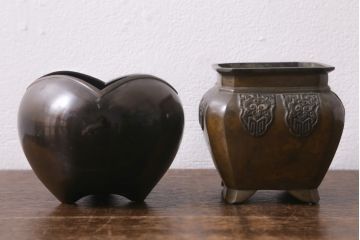 古民具・骨董　大正昭和初期　煙草盆一対　銅火入　漆器　箱付(R-039604)