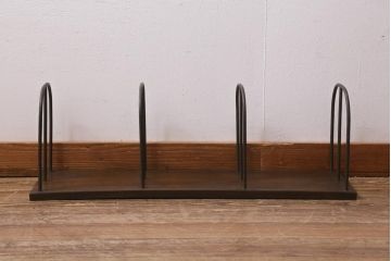 アンティーク雑貨　大正昭和初期　栓材一枚板　金属フレームと木の組み合わせがオシャレな大型サイズの本立て(ブックスタンド)(R-039605)