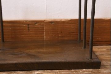 アンティーク雑貨　大正昭和初期　栓材一枚板　金属フレームと木の組み合わせが格好良い大型サイズの本立て(ブックスタンド)(R-039606)