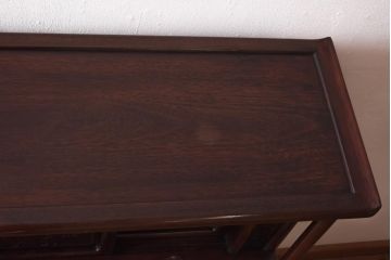 ヴィンテージ家具　唐木材　松竹梅の意匠が目を惹く上品な佇まいの茶棚(飾り棚、収納棚、ビンテージ)(R-039608)