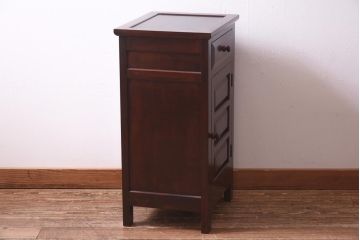 中古　松本民芸家具　シックな佇まいのC型電話台(サイドチェスト、引き出し、収納棚)(定価約11万円)(R-039615)